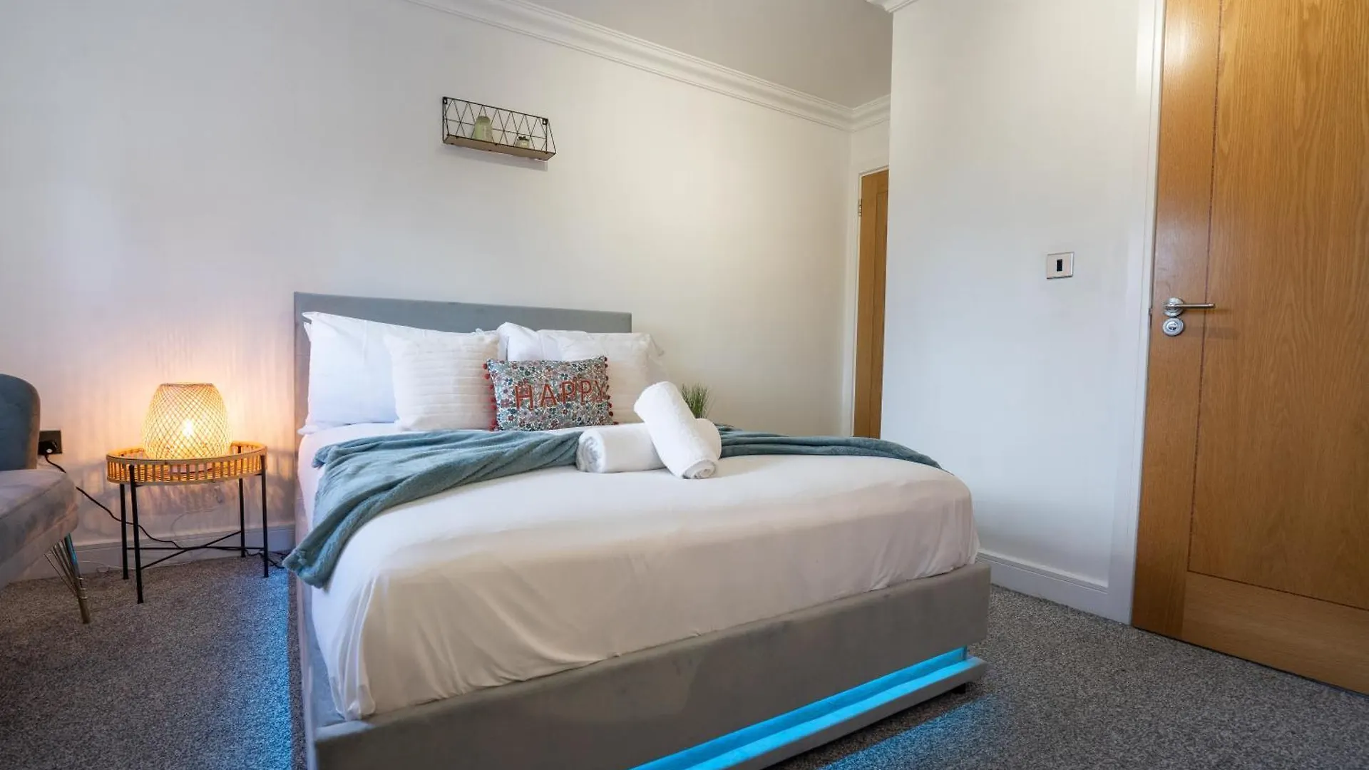Runway Hse Luxe 5 Bed, With King Sized Beds, Next To Aiport & Nec, Jlr 5 Mins Villa Marston Green United Kingdom