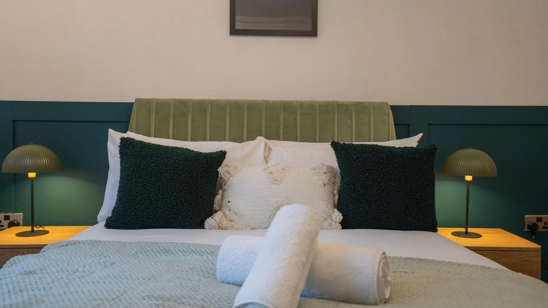 Runway Hse Luxe 5 Bed, With King Sized Beds, Next To Aiport & Nec, Jlr 5 Mins Villa Marston Green