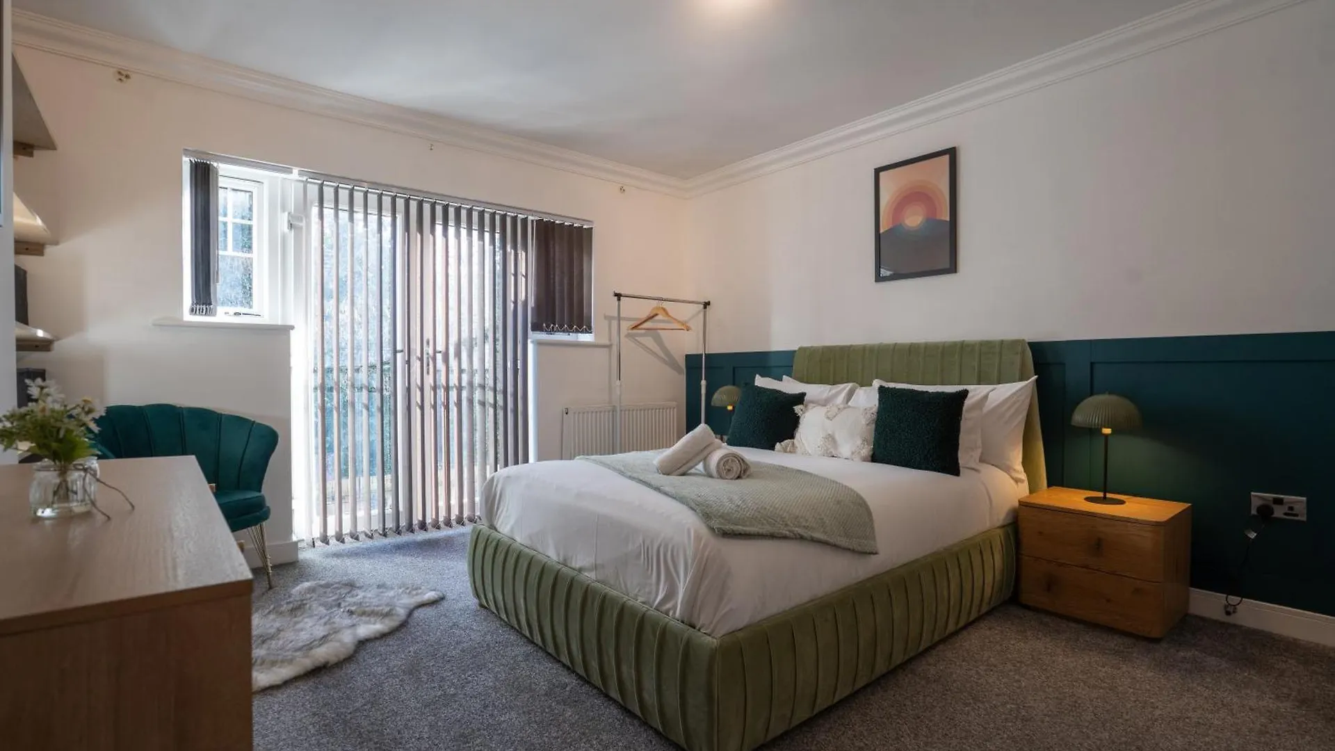 Holiday home Runway Hse Luxe 5 Bed, With King Sized Beds, Next To Aiport & Nec, Jlr 5 Mins Villa Marston Green